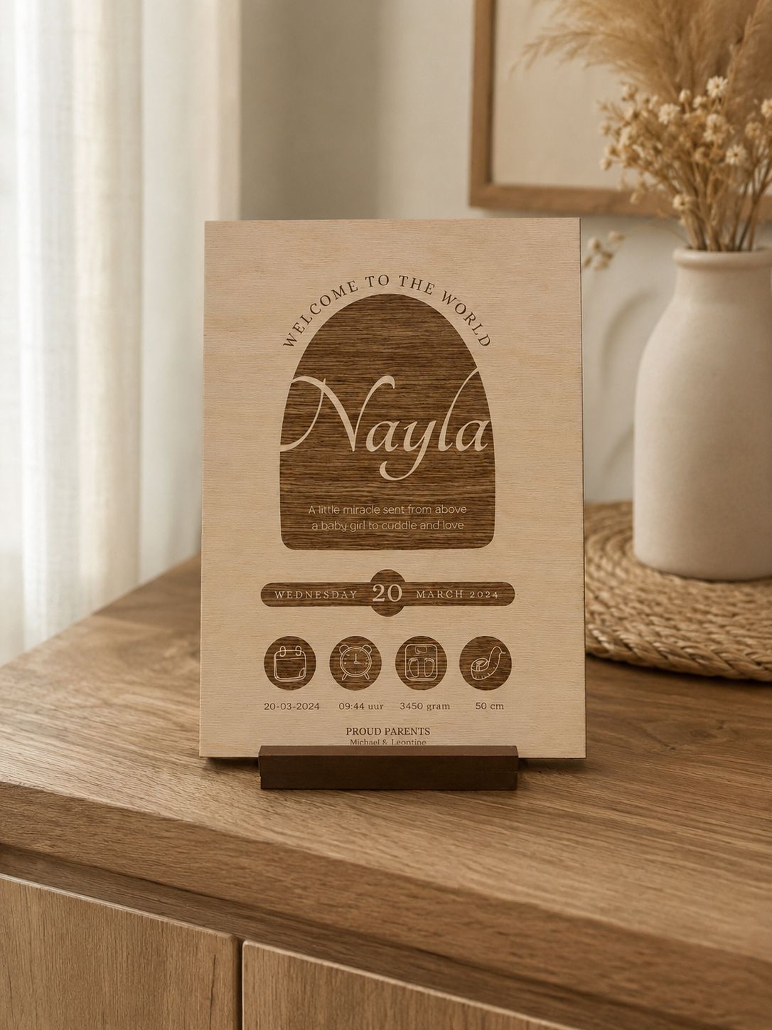 Customisable wooden plaque